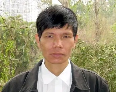 何亚福