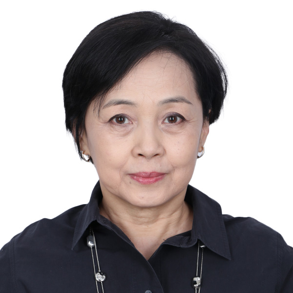法里达・阿尔扎诺娃